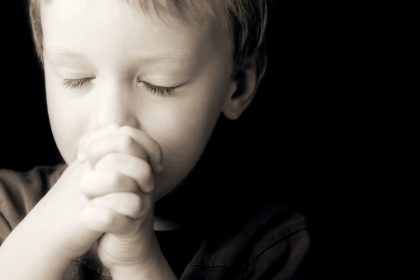 Rührende Abendgebete für Kinder von 2–4 Jahren in Prosa. Texte, die beruhigen, Vertrauen lehren und helfen, mit Frieden im Herzen einzuschlafen