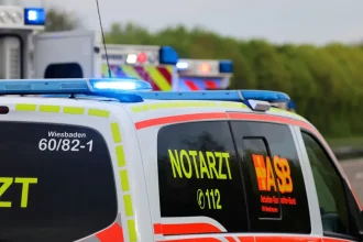 Auf der A3 zwischen Offenbach und Frankfurt starben bei einem Massenunfall mit acht Fahrzeugen drei Menschen. Der Schaden wird auf 500.000 Euro geschätzt.