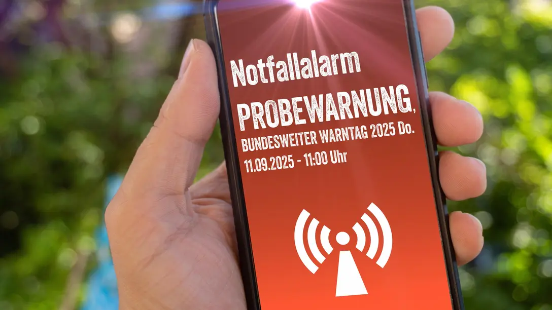 Deutschland testet am Warntag 2025 seine Warnsysteme: Sirenen, Mobilfunkmeldungen, Radio und TV werden bundesweit zur Überprüfung ausgelöst.