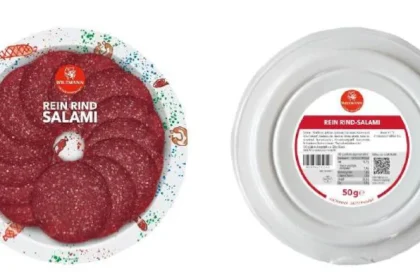 Bundesweiter Rückruf bei Wiltmann: Rindersalami enthält Krankheitserreger. Betroffen ist eine 50g-Packung, verkauft bei Edeka, Lidl, Kaufland und Hit.