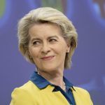 Das Flugzeug von Ursula von der Leyen landete in Bulgarien ohne GPS. EU-Beamte vermuten russische Störungen, der Kreml weist die Vorwürfe zurück.