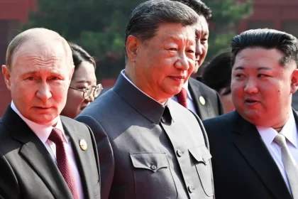 Russland weist Trumps Vorwurf einer Verschwörung mit China und Nordkorea zurück. In Peking traten Putin, Xi und Kim bei einer Militärparade gemeinsam auf.