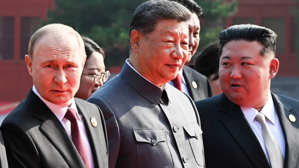 Russland weist Trumps Vorwurf einer Verschwörung mit China und Nordkorea zurück. In Peking traten Putin, Xi und Kim bei einer Militärparade gemeinsam auf.