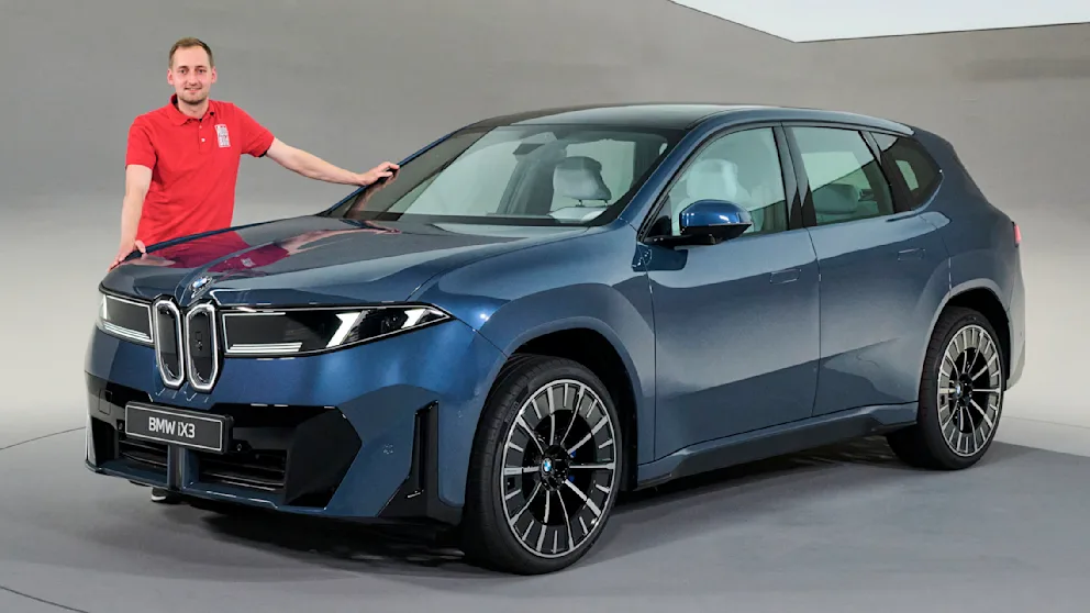 BMW startet mit dem iX3 die „Neue Klasse“ der Elektromobile. Reichweite 800 km, Milliardeninvestitionen und Fokus auf den chinesischen Markt.
