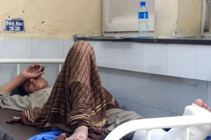 Ein Erdbeben der Stärke 6,0 erschütterte Nordost-Afghanistan. Laut Behörden starben über 600 Menschen, Hunderte wurden verletzt. Rettungskräfte suchen Überlebende.
