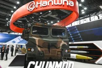 Polen und Südkorea bauen gemeinsam ein Werk für CGR-080-Raketen für Homar-K-Systeme. Das Projekt stärkt die Verteidigung und schafft hunderte Arbeitsplätze.