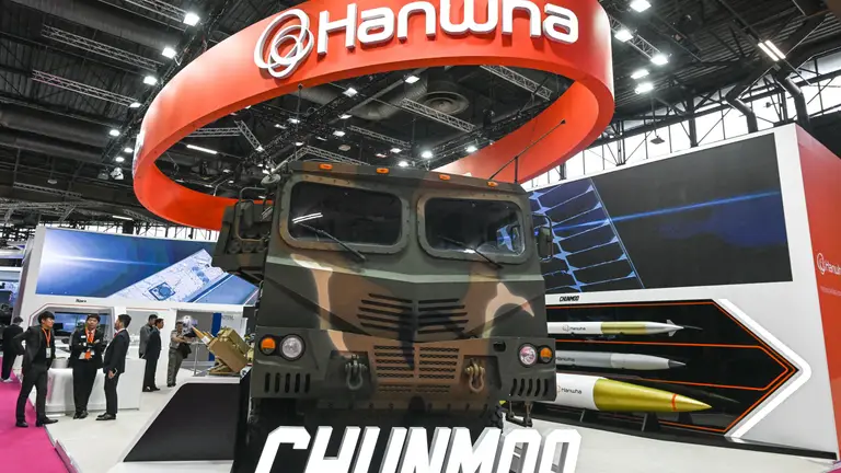 Polen und Südkorea bauen gemeinsam ein Werk für CGR-080-Raketen für Homar-K-Systeme. Das Projekt stärkt die Verteidigung und schafft hunderte Arbeitsplätze.