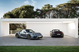 Der neue Porsche 911 Turbo S Hybrid feiert auf der IAA 2025 Premiere: 711 PS, 2,5 Sekunden auf 100 km/h, 322 km/h Spitze und Rekord auf der Nordschleife.