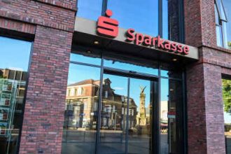 Geldautomaten verschwinden, Online-Dienst endet: Sparkasse baut Angebot weiter ab