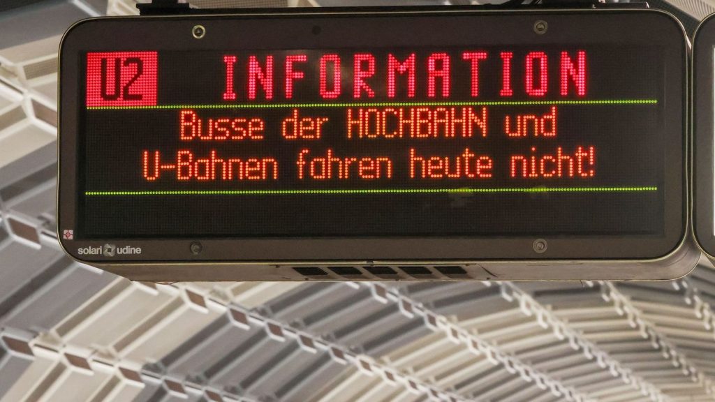 Busse und Straßenbahnen stehen still: Warnstreik trifft Sachsen-Anhalt