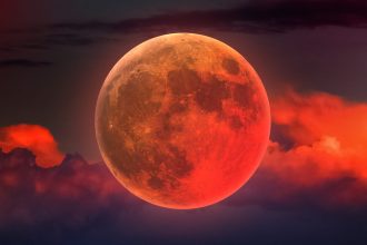 Vollmond & Mondfinsternis am 3. März 2026: Für welche Sternzeichen wird es schicksalhaft?