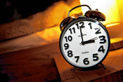 Zeitumstellung in Deutschland 2026: Wann kommt der Wechsel, welches Datum gilt und welche Tipps helfen