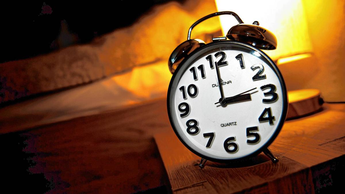 Zeitumstellung in Deutschland 2026: Wann kommt der Wechsel, welches Datum gilt und welche Tipps helfen