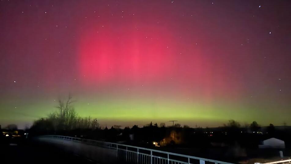 Wann und wo kann man Polarlichter in Deutschland im März 2026 sehen: Städte-Liste und Foto-Tipps