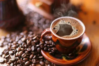 Wer sollte keinen Kaffee trinken – Risiken, Fakten und verbreitete Mythen