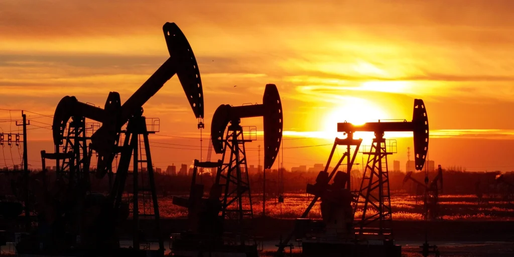 Ölpreis über 100 Dollar: Experten warnen vor neuer Inflationswelle in Deutschland