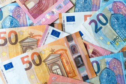 Grundeinkommen in Deutschland wird abgeschafft: Folgen und Details der Reform der Sozialleistungen