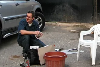 Ist Robin Gunningham aus Bristol der Künstler Banksy? Was über seine Identität bekannt ist