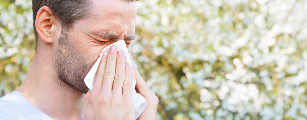 Heuschnupfen 2026: Symptome, Hausmittel und wann zum Arzt