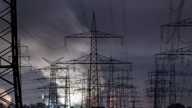 Großflächiger Stromausfall in NRW: Krankenhäuser betroffen, Ursachen und Wiederherstellung