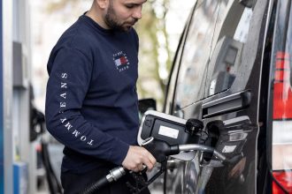 Ölpreise steigen weiter: Ursachen und Folgen für Deutschland im Überblick