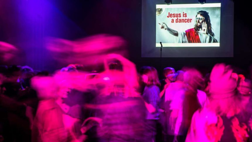 Tanzverbot an Karfreitag: Regeln in Berlin und Brandenburg 2026