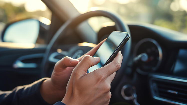 Radarwarner in Bayern: Darf man sie benutzen, Regeln und Strafen in Deutschland 2026