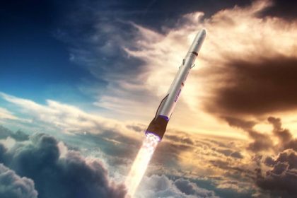 Blue Origin startet New Glenn – Erfolg bei Landung, aber Satellit verloren