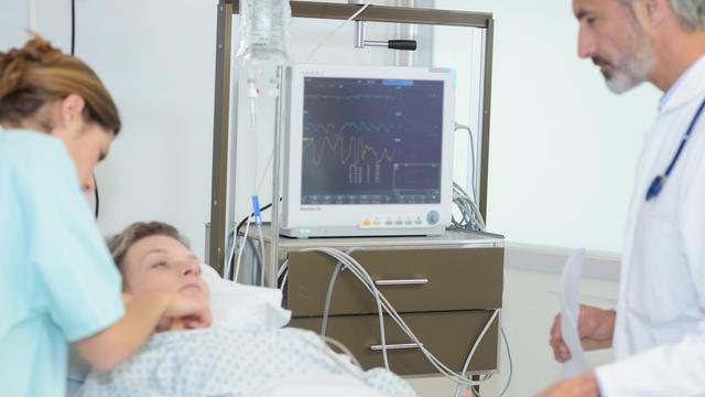 Meningitis Typ B: Symptome, Risiken und Verlauf in Deutschland 2026