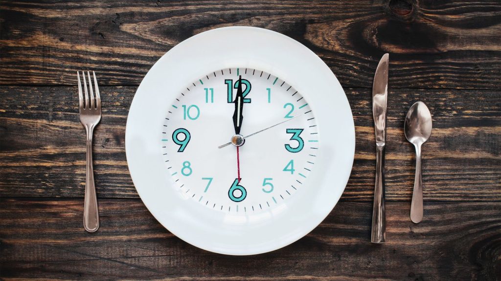Intervallfasten 16:8 für Anfänger: Plan, Erfahrungen und Tipps