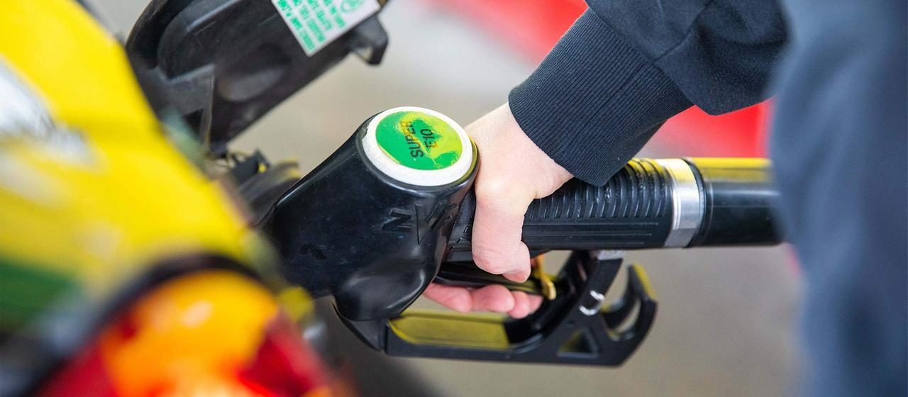 Spritpreise A45 explodieren: Warum Autofahrer Raststätten meiden
