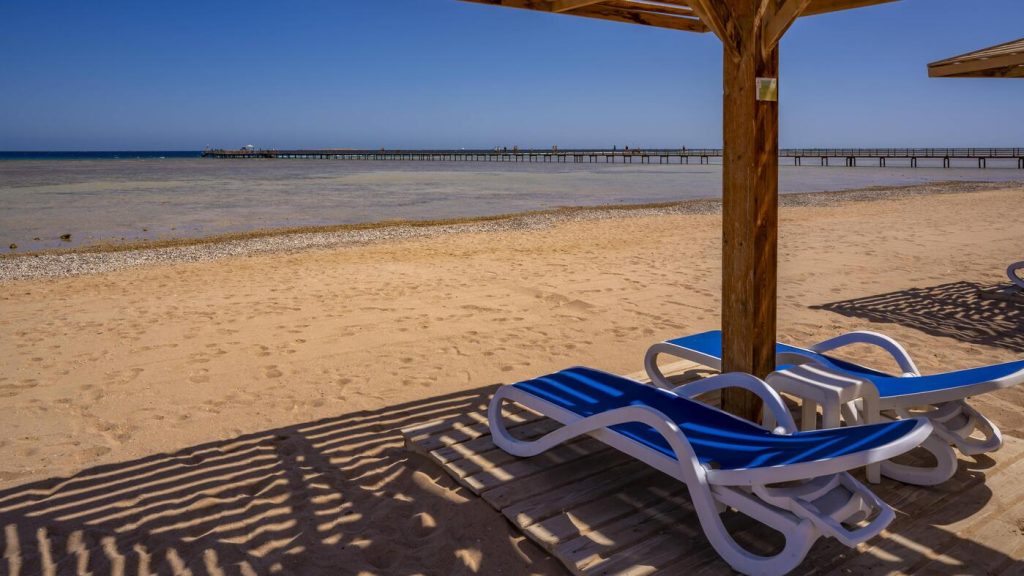 Deutscher Tourist stirbt nach Schlangenbiss im Ägyptenhotel – Polizei ermittelt