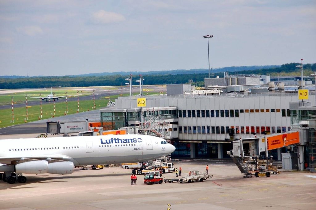 Streik bei Lufthansa 2026: Massive Auswirkungen auf Reisende. Welche Flüge in Düsseldorf ausfallen