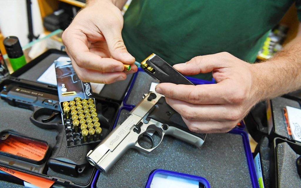 Schreckschusswaffe und Kleiner Waffenschein in Deutschland 2026: Was erlaubt ist und was nicht