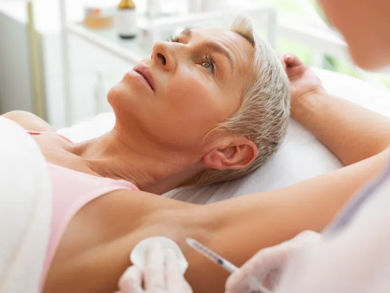 Botox gegen Schwitzen: Wie effektiv ist die Behandlung wirklich?