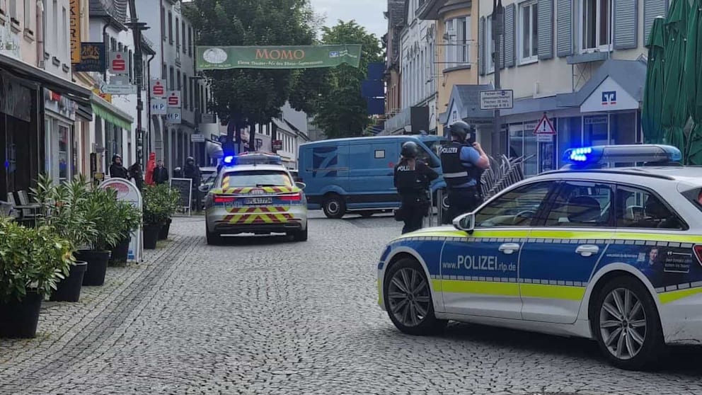 Geiselnahme in Sinzig 2026: Großeinsatz der Polizei bei Volksbank