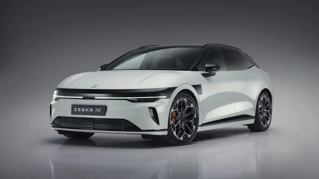 E-Auto oder Hybrid: Welches Auto sich 2026 in Deutschland mehr lohnt