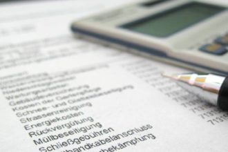 Nebenkostenabrechnung prüfen 2026: Welche Posten Mieter nicht zahlen müssen