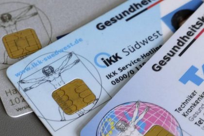 Krankenkasse kündigen bei Zusatzbeitrag: Fristen, Regeln und Beispiele