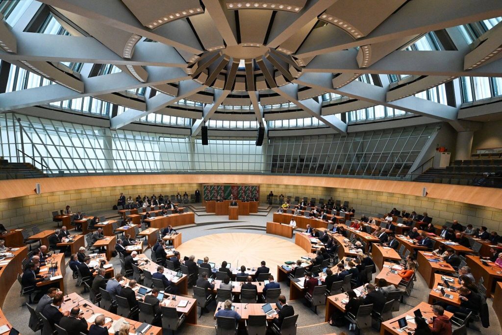 Beamtenreform in Deutschland: Warum der Steuerzahlerbund jetzt einen radikalen Schnitt fordert