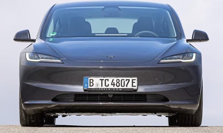 Tesla Model 3 2026 im Test: Reichweite, Preis und Ausstattung der Basisversion