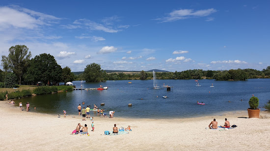 Frankfurt am Main im Sommer 2026: Badeseen, Strände und Tipps für die Anreise