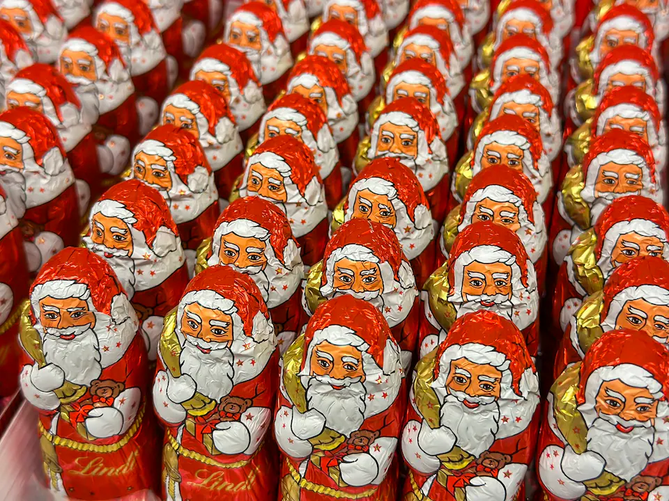 Lindt verhandelt mit Edeka und kündigt Preissenkungen an: Was günstiger wird