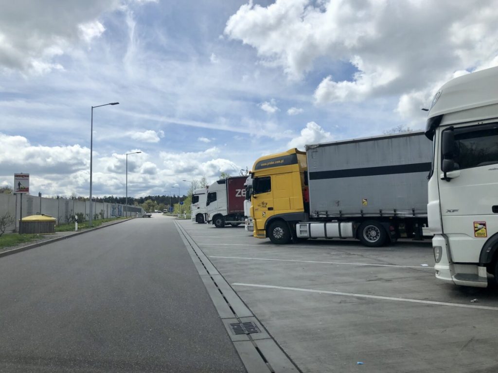 Ferienfahrverbot 2026 in Deutschland: Welche Lkw betroffen sind und wo sie nicht fahren dürfen