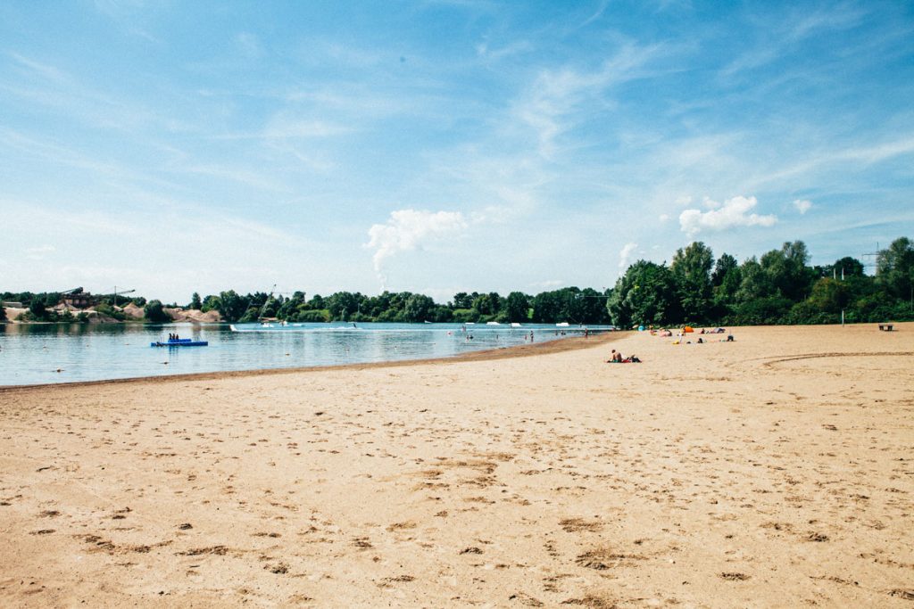 Badeseen in Düsseldorf 2026: die besten Plätze für heiße Sommertage