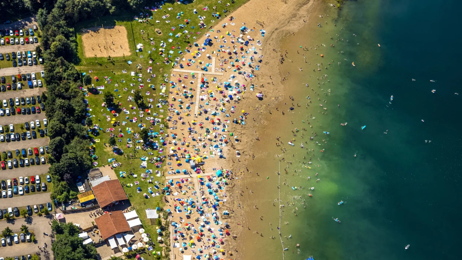 Badeseen in Düsseldorf 2026: die besten Plätze für heiße Sommertage