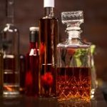 Die Grünen wollen Alkoholkonsum senken: Neue Regeln für Jugendliche und Werbung geplant