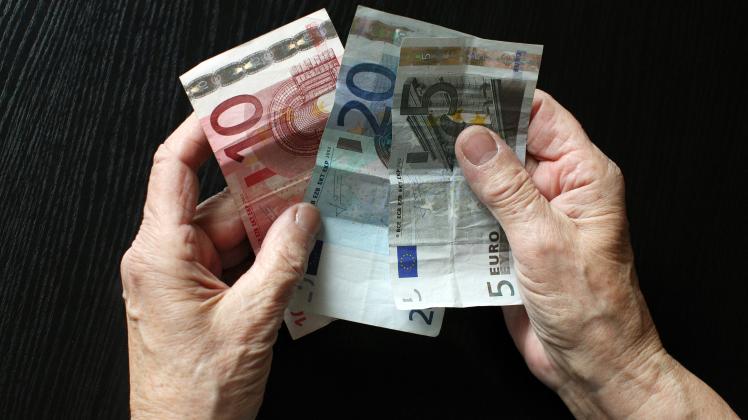 Witwenrente vor Reform: Was Rentensplitting für Hinterbliebene bedeuten würde