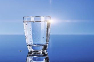 Mineralwasser-Rückruf in NRW: Diese Raffelberger-Flaschen sollten nicht getrunken werden