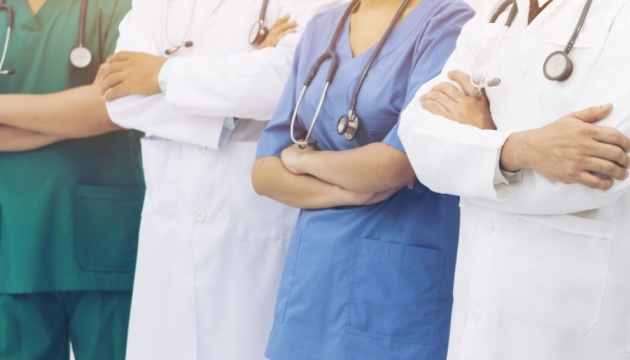 Krankschreibung ab dem ersten Tag: Krankenkassen sehen lange Ausfälle als größtes Problem